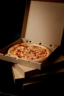 Pizza dobozban, elvitelre